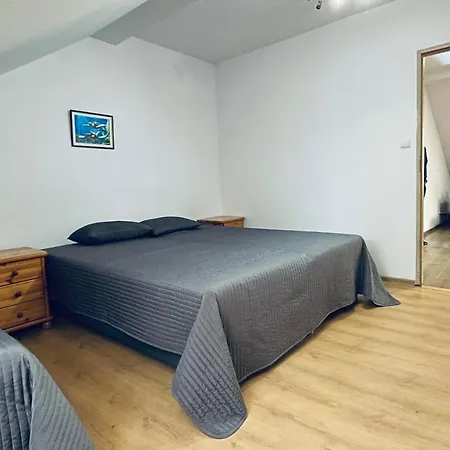 Pod Kasztanami - Bialy Apartamento Ińsko
