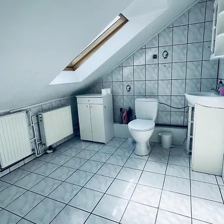 Pod Kasztanami - Biały * Ińsko