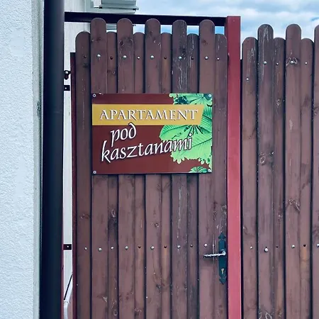 Pod Kasztanami - Biały *
