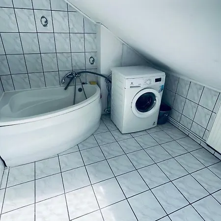 Pod Kasztanami - Bialy Apartamento Ińsko