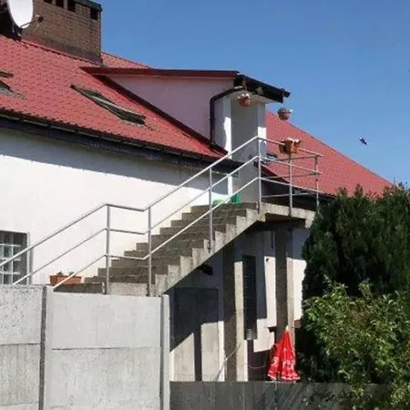 Apartament Pod Kasztanami - Biały