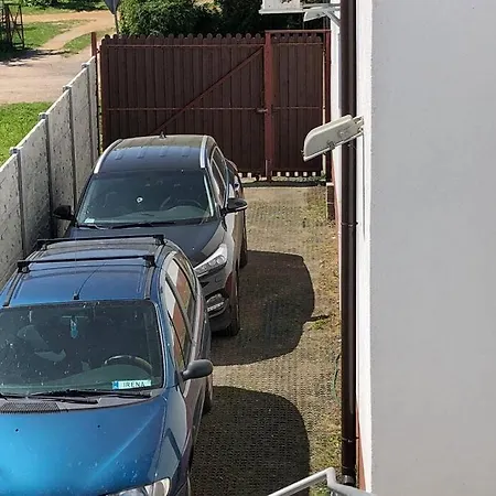 Pod Kasztanami - Biały