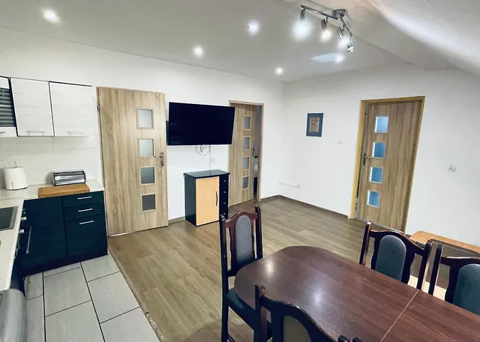 Pod Kasztanami - Bialy Apartman