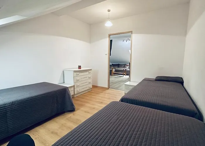 Pod Kasztanami - Bialy Lägenhet *