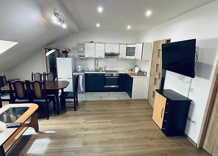 Pod Kasztanami - Bialy Lägenhet Ińsko